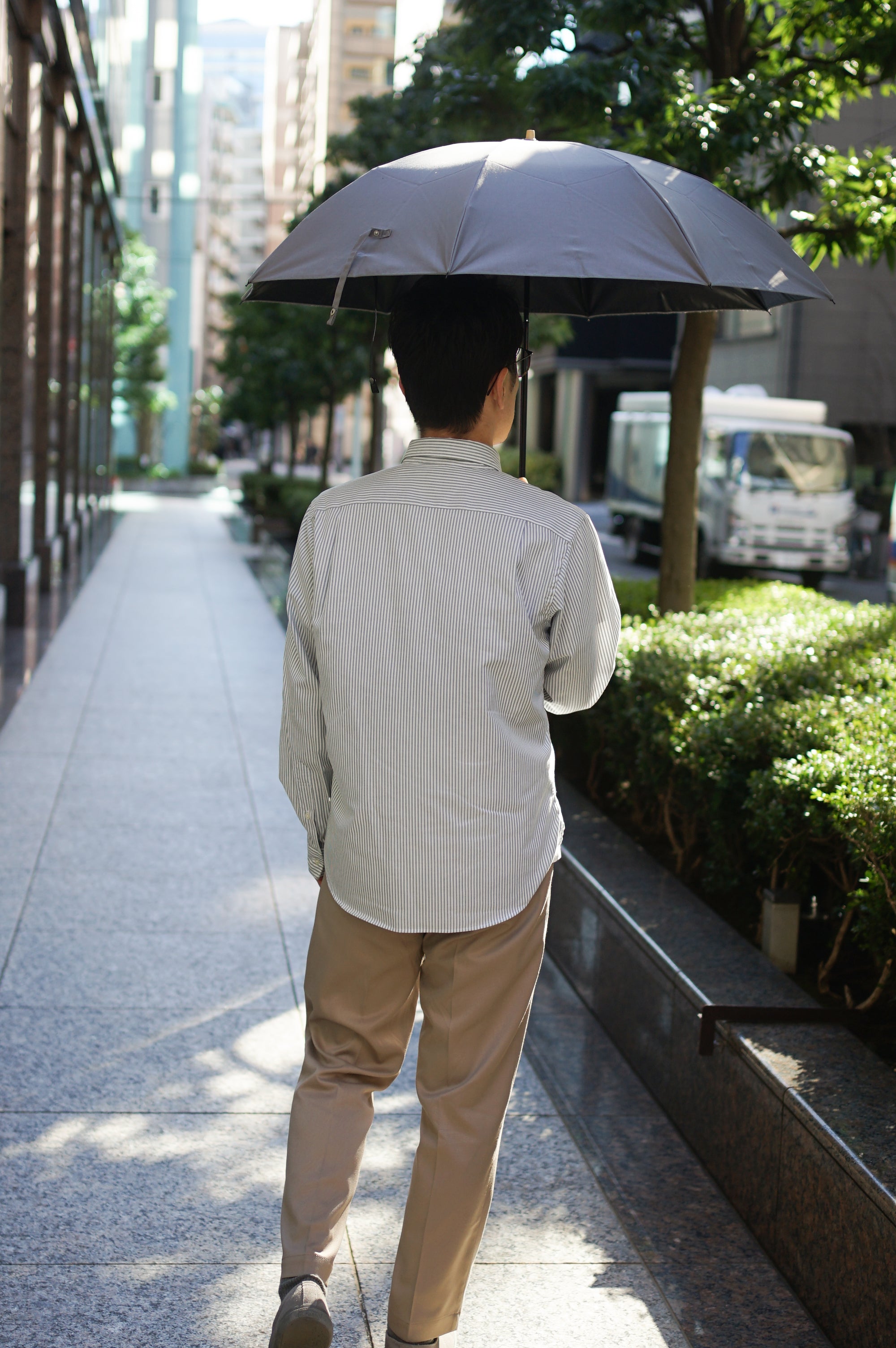 折りたたみ傘 メンズ 日傘・晴雨兼用傘 遮熱率50%以上で酷暑にも最適