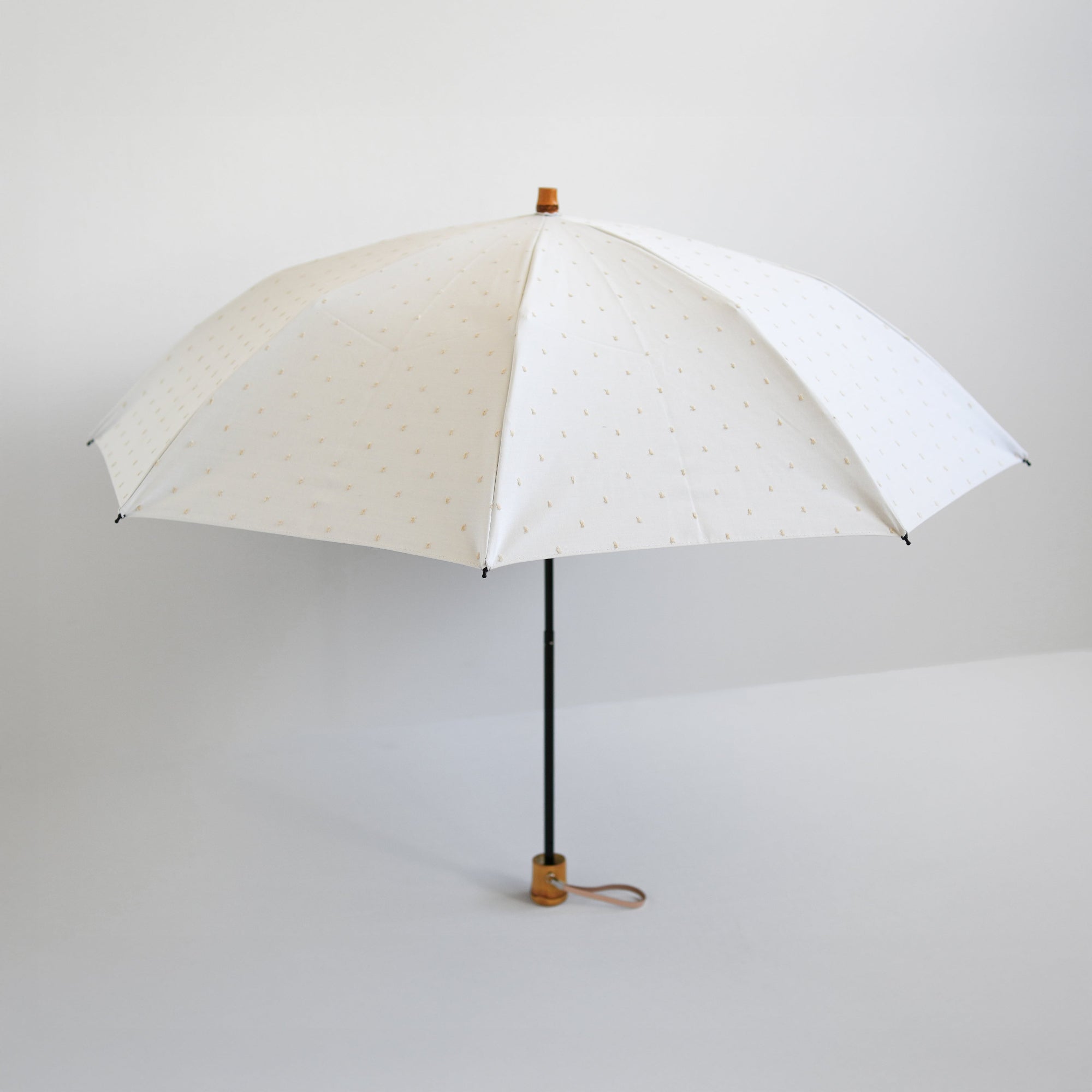 折りたたみ傘 レディース 晴雨兼用傘 遮光・遮熱 2段折り 小宮商店 Fringe Dot Shade オフホワイト(竹コンパクトタイプ)